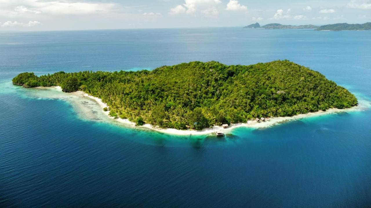 Ambower Homestay Raja Ampat Fam Bagian luar foto