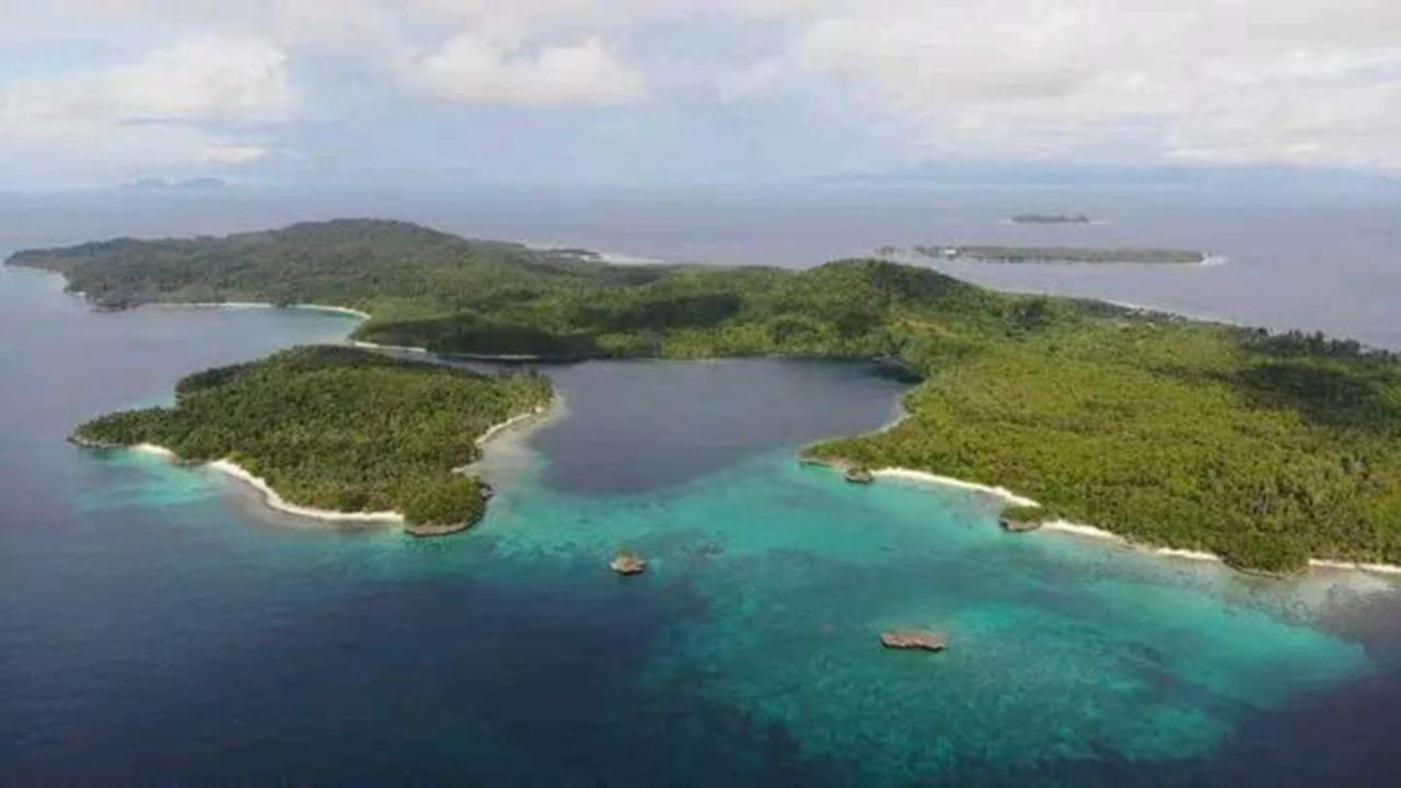 Ambower Homestay Raja Ampat Fam Bagian luar foto